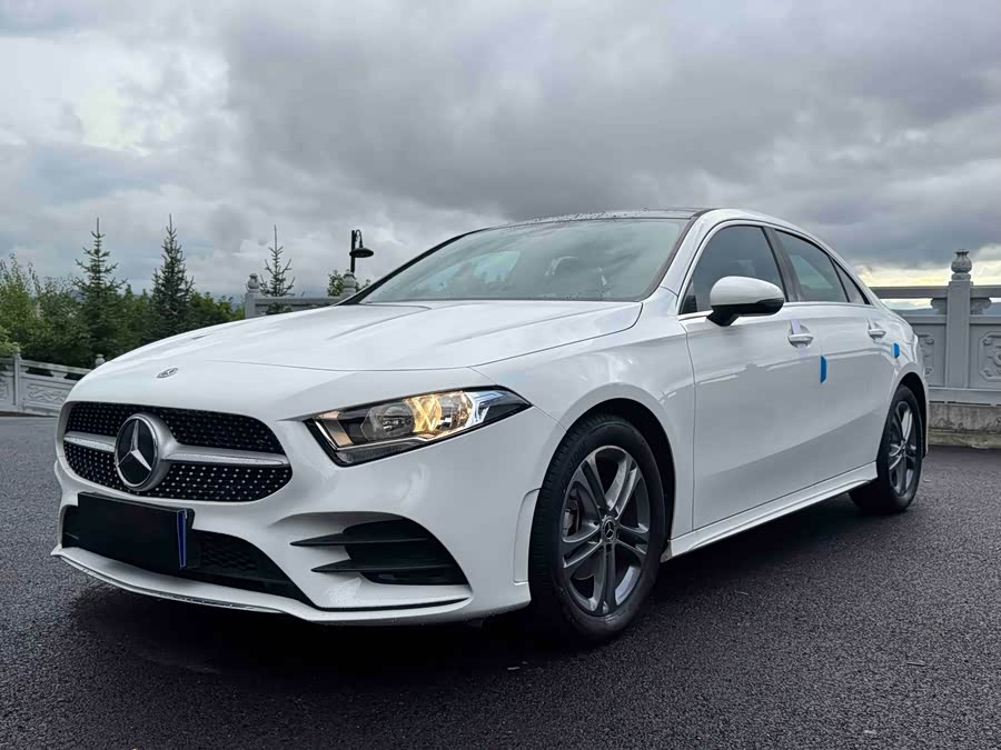 Mercedes-Benz A-Class 2022, фото 1