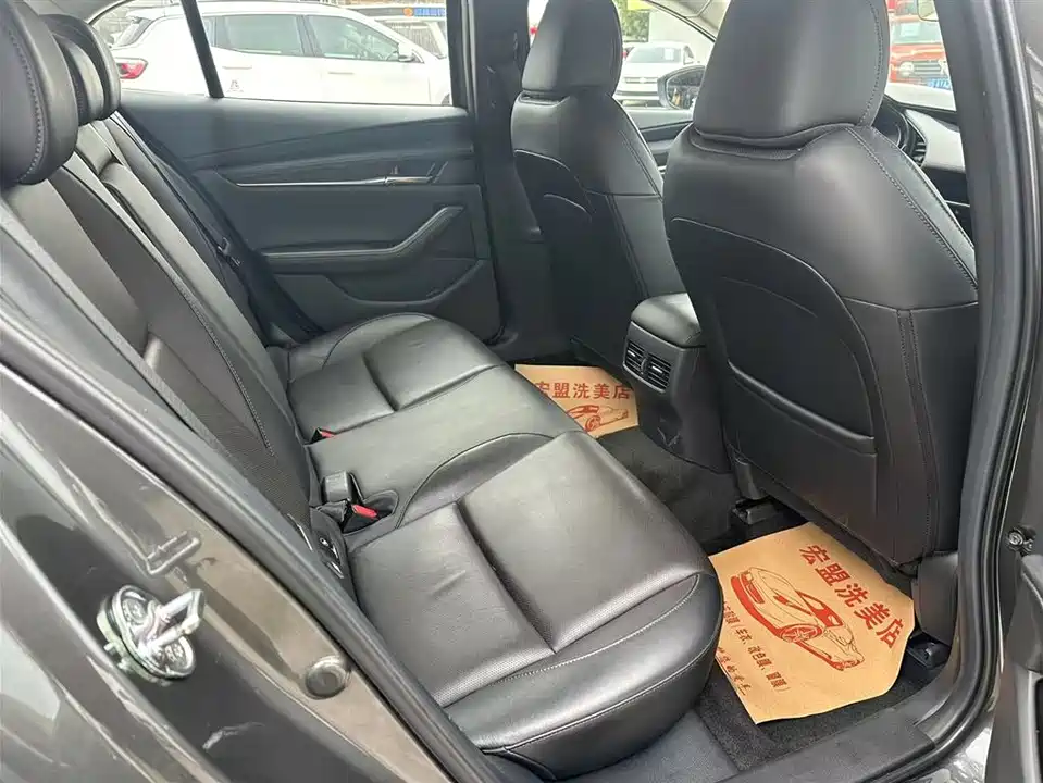 Mazda 3 Angkesaila