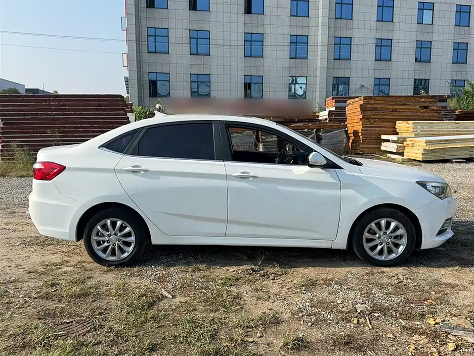 Changan Yuexiang V7
