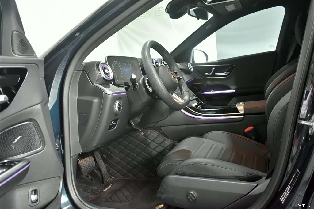 Mercedes-Benz C-Class, 2023 8