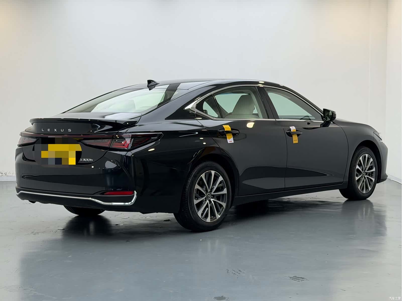 Lexus ES, 2026 все фото