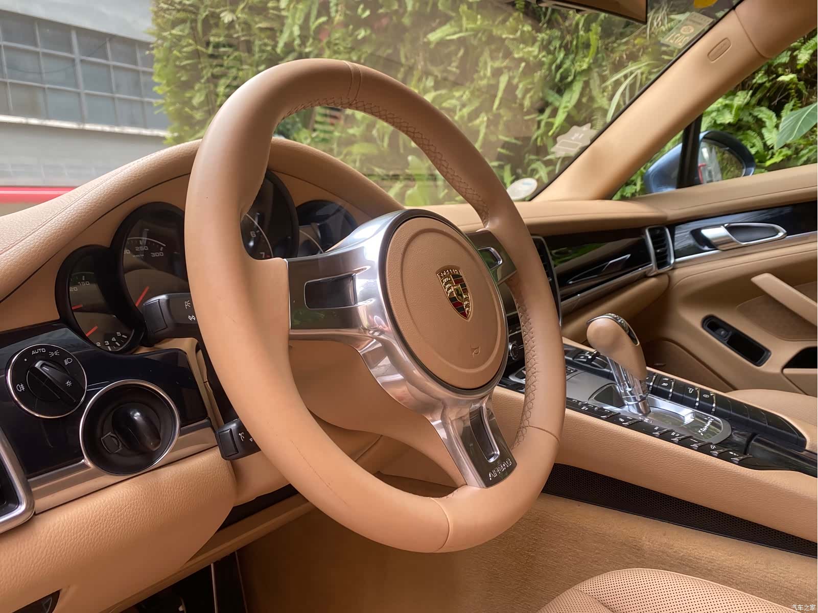 Porsche Panamera, 2011 9