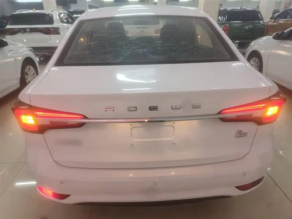 Roewe i5