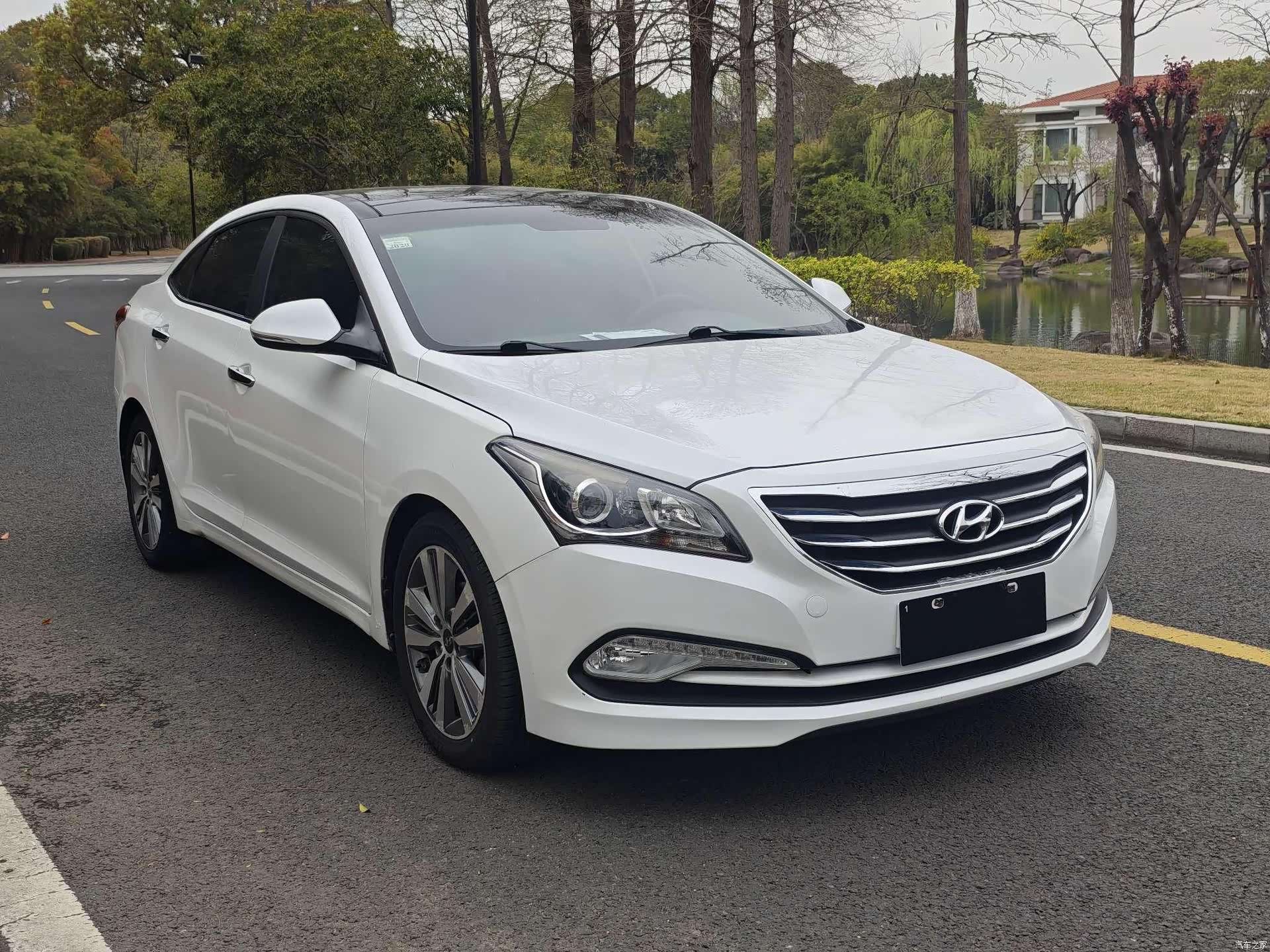 Hyundai DLX, 2015 3