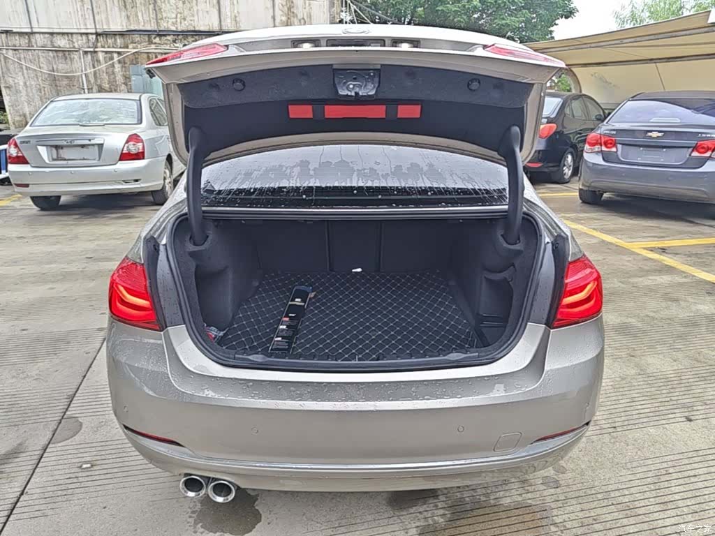 BMW 3 Series, 2019 19