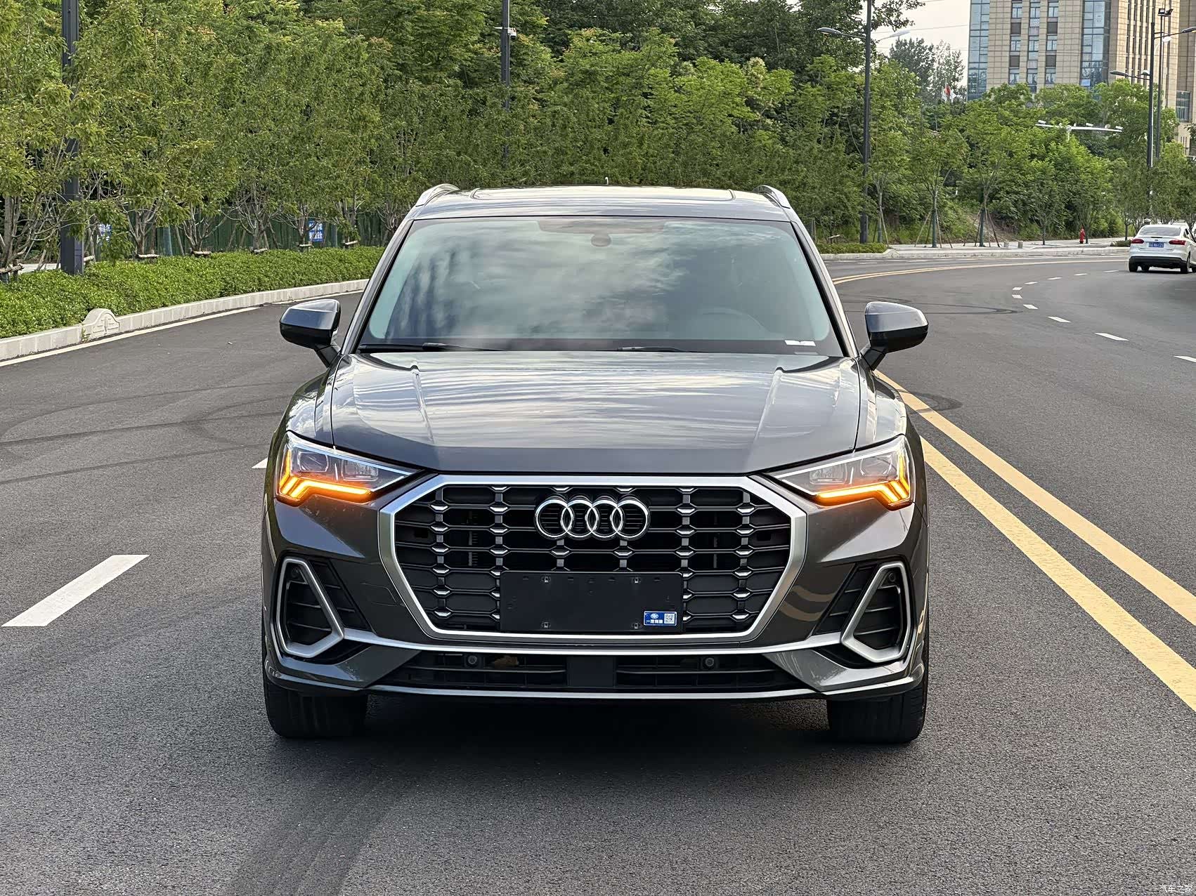 Audi Q3, 2022 2