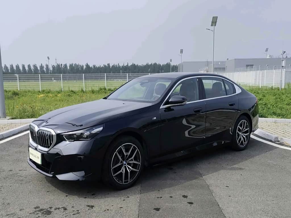 BMW i5