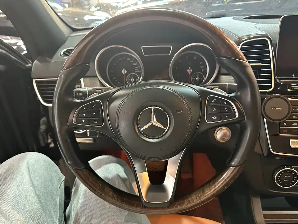 Mercedes-Benz GLS Mercedes-Benz GLS