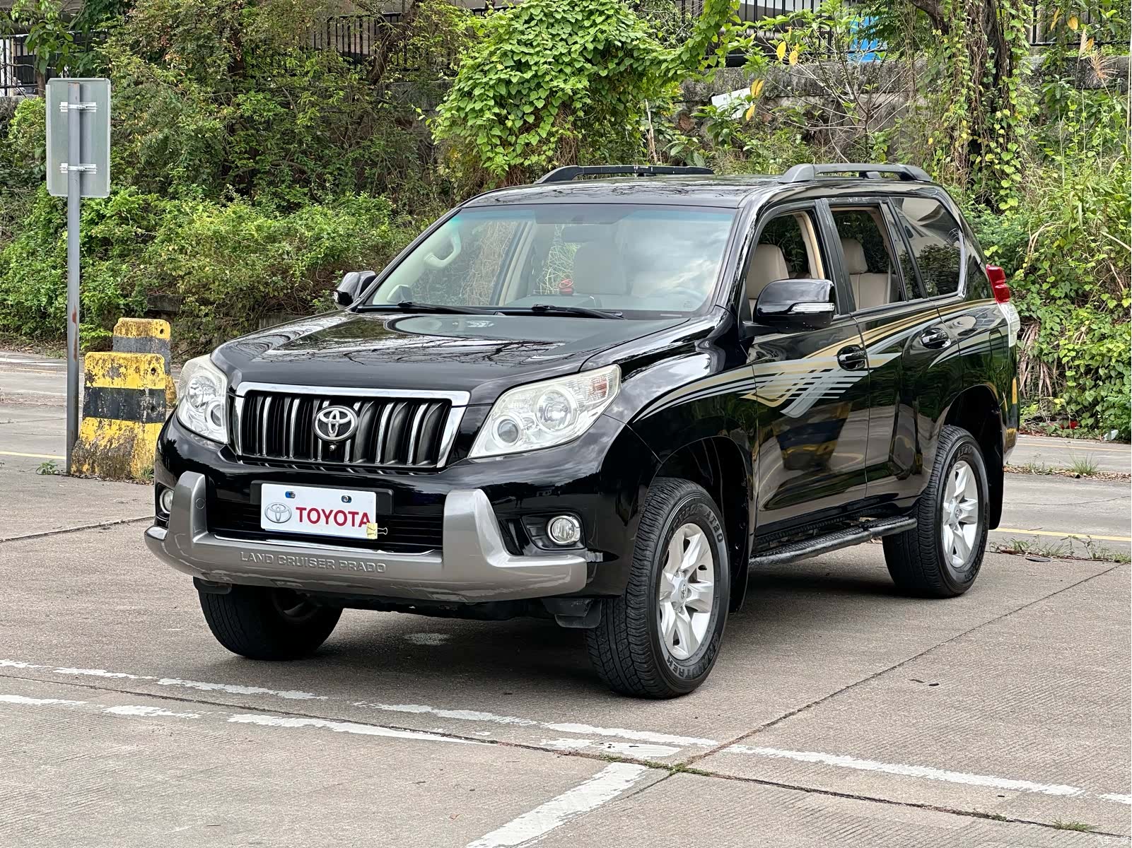 Toyota Prado, 2011 1