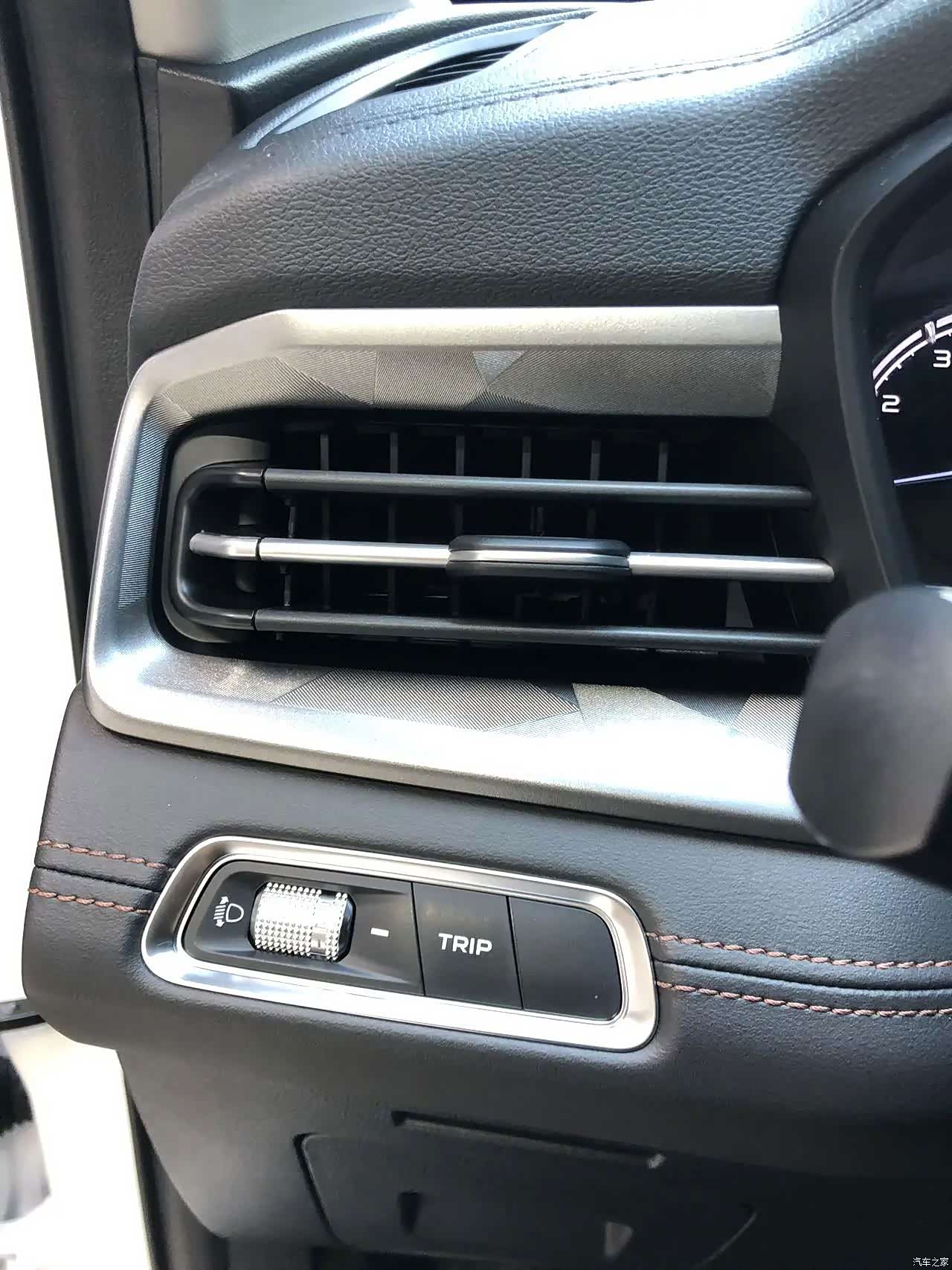 Geely X6, 2022 18