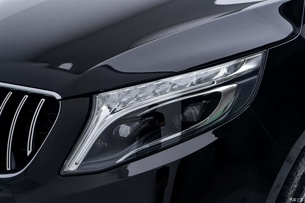 Mercedes-Benz VI, 2019 12