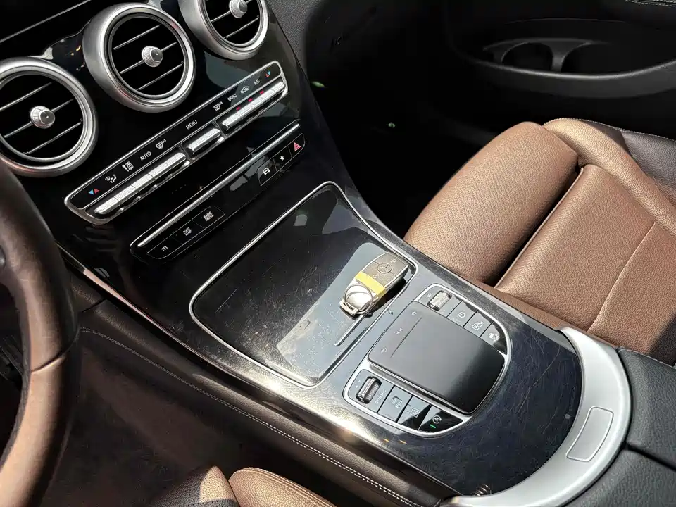 Mercedes-Benz GLC Mercedes-Benz GLC