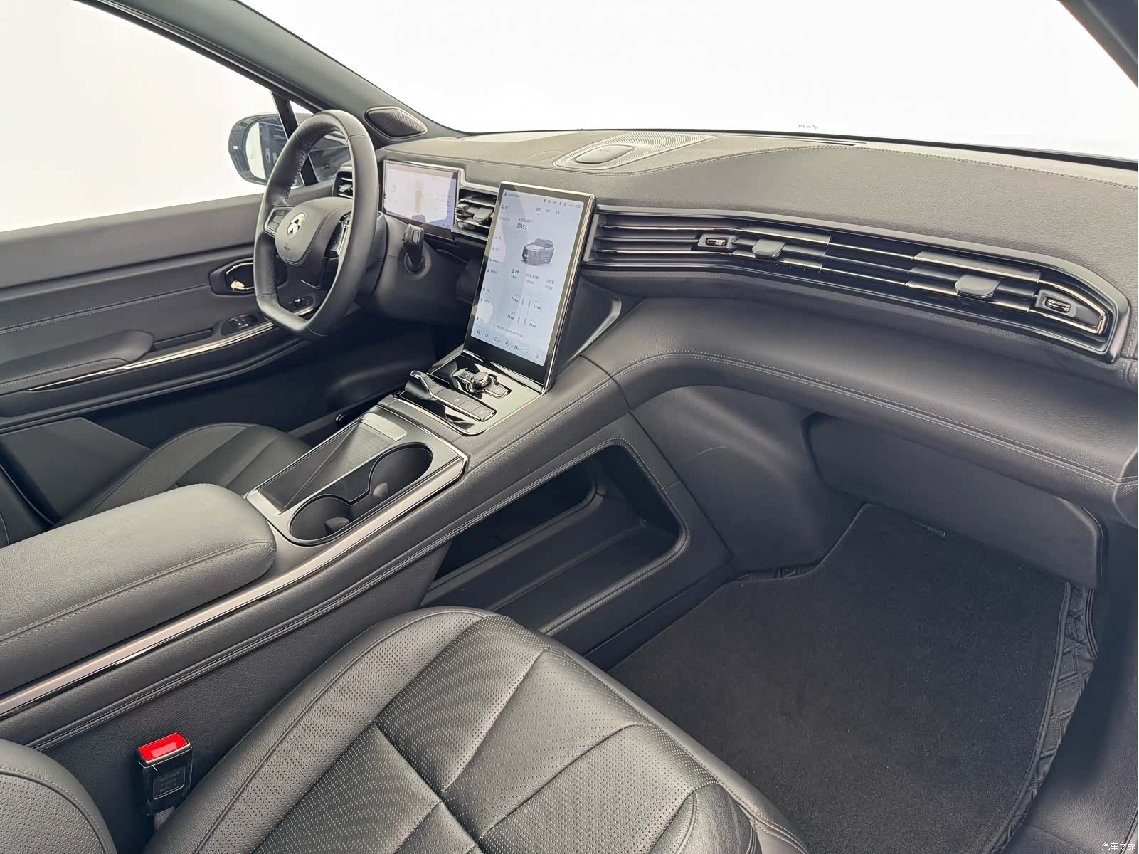 NIO ES8, 2021 9