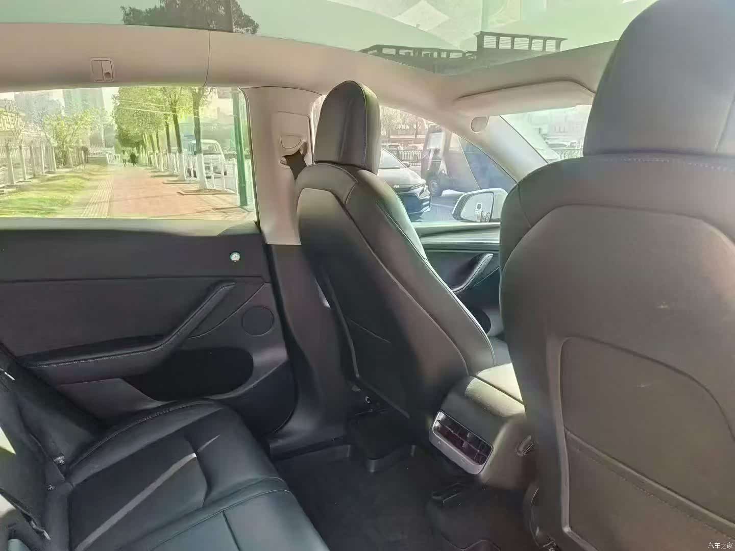 Tesla Model Y, 2021 10