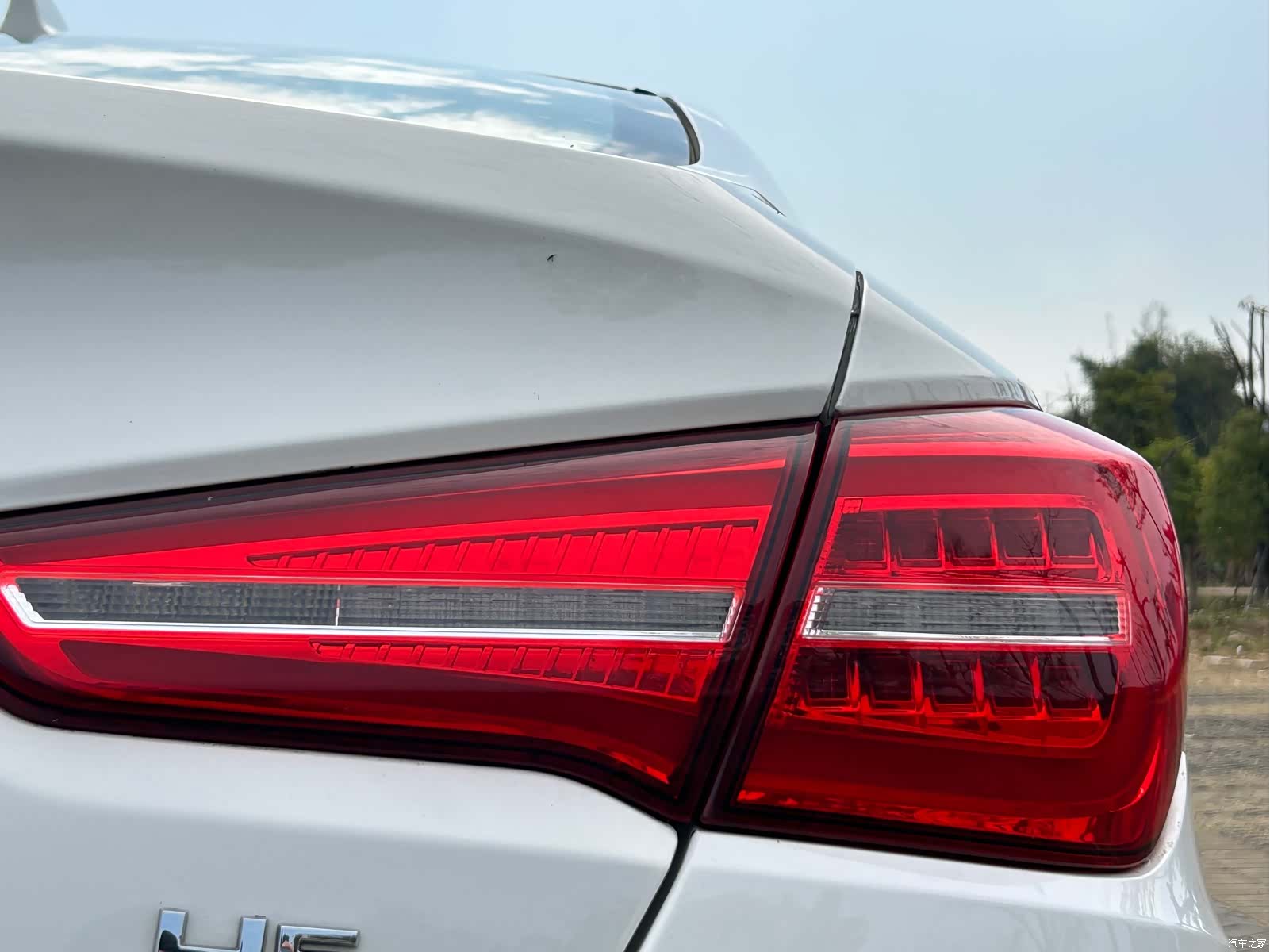 Hongqi H5, 2020 13