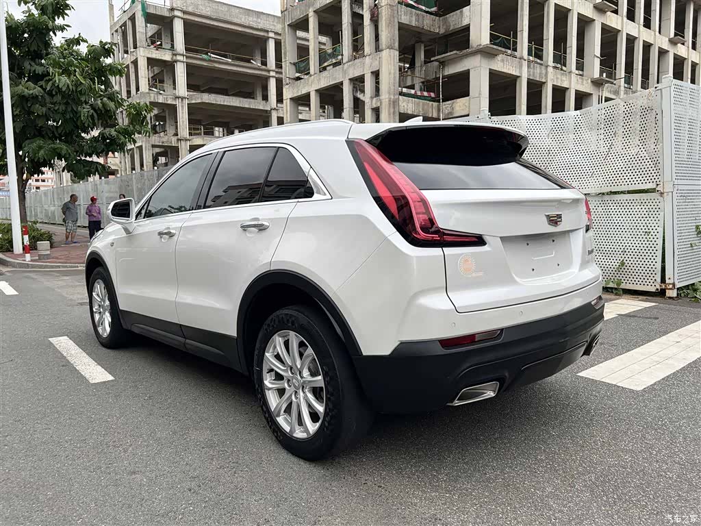 Cadillac XT4, 2021 3