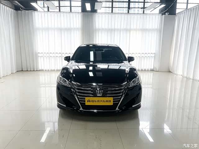 Toyota Crown, 2016 2