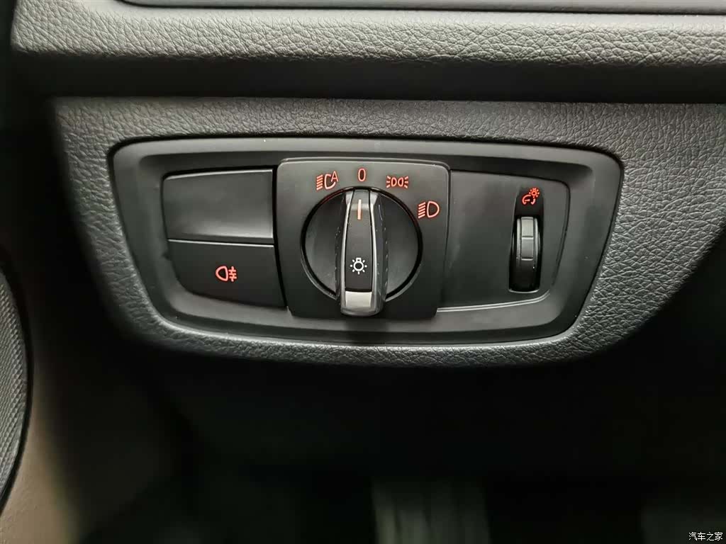 BMW 1 Series, 2019 21