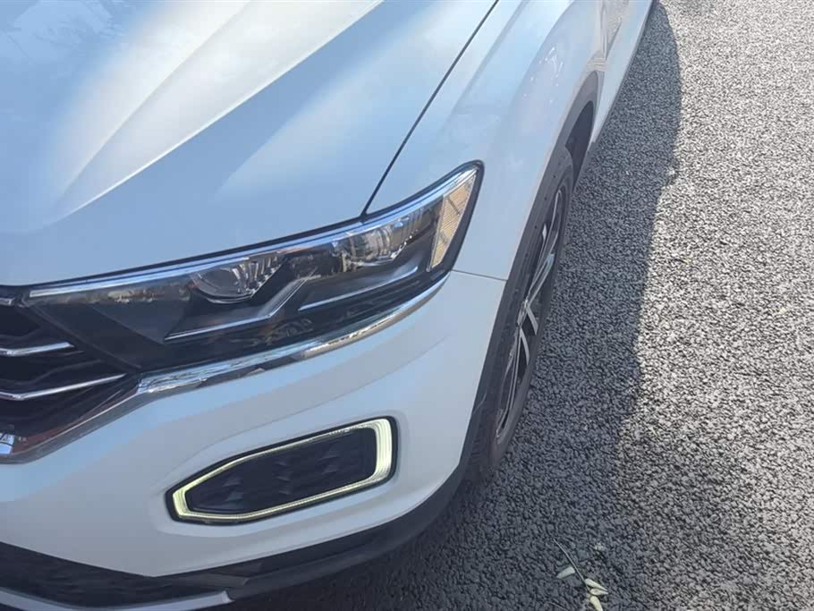 Volkswagen T-ROC exploring Songs