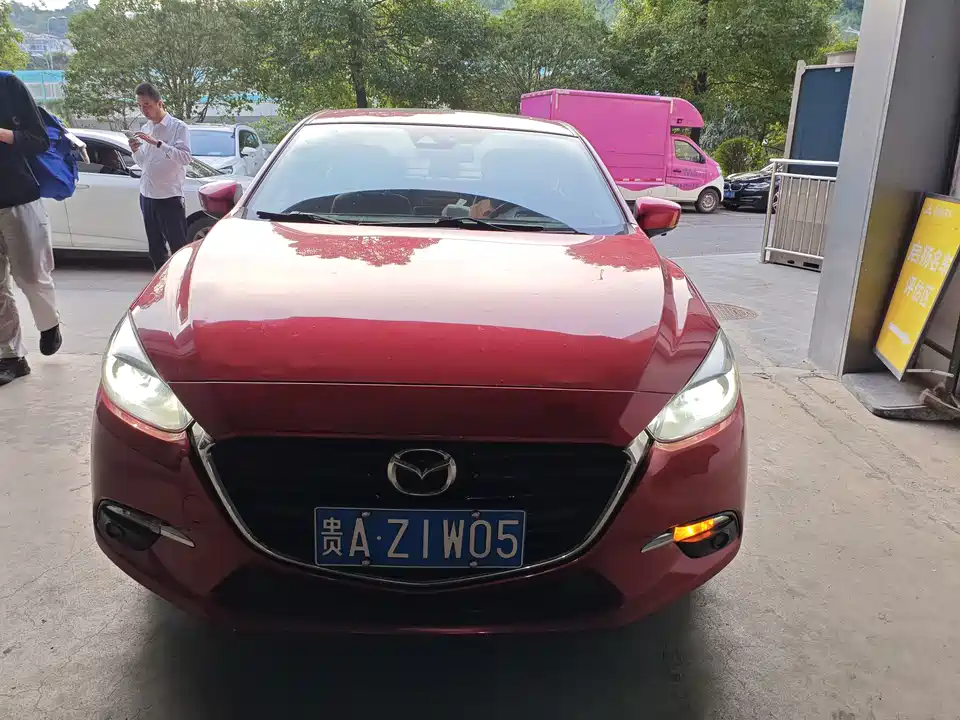 Mazda 3 Angkesaila