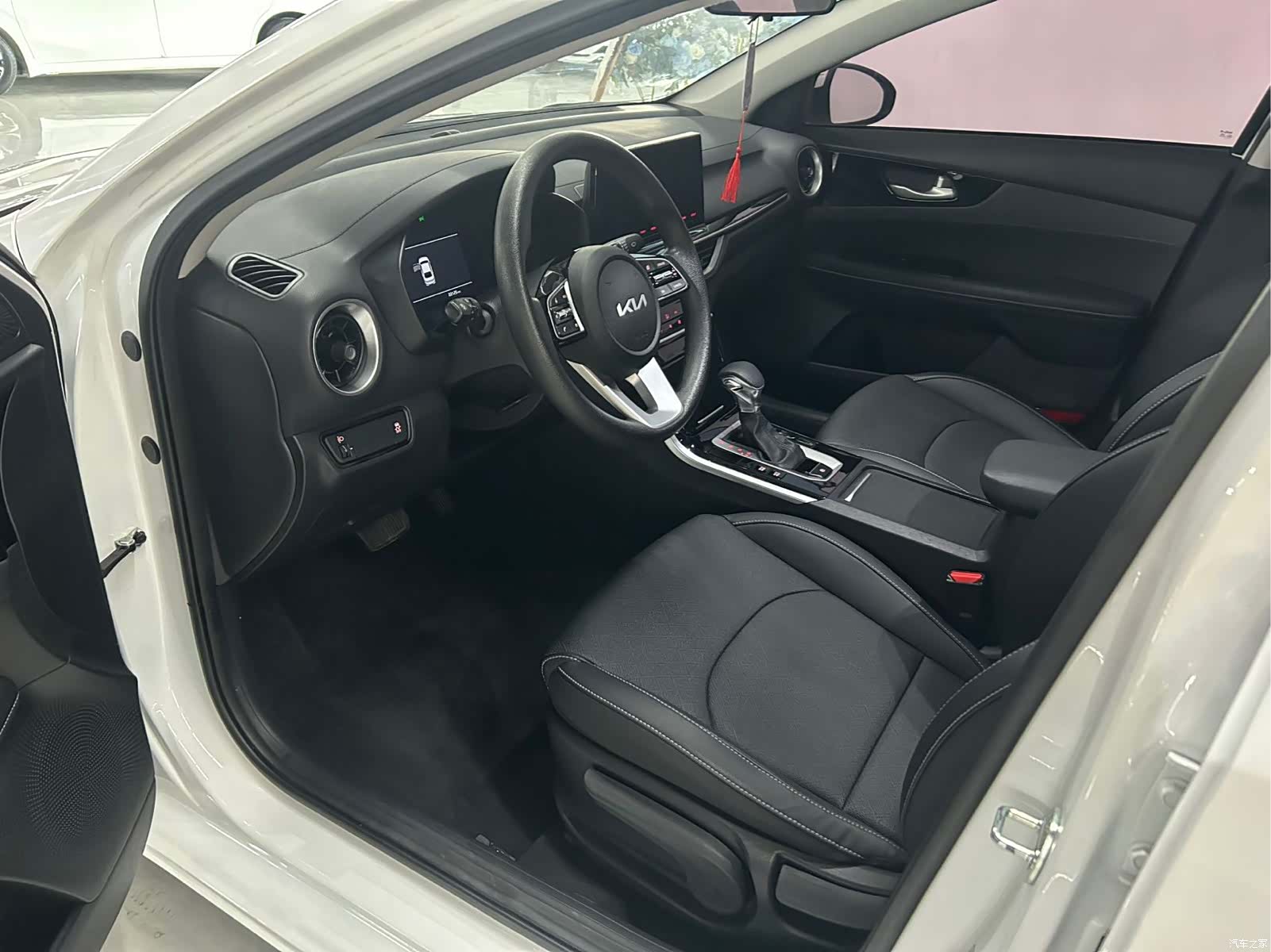 Kia K3, 2022 4
