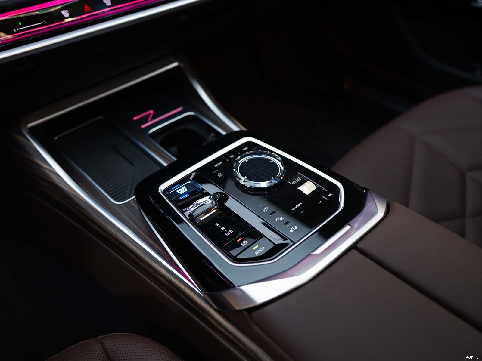 BMW i7, 2024 22