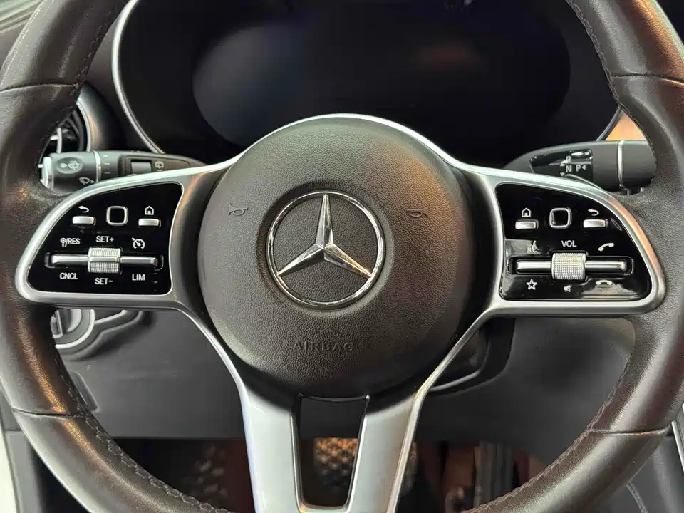 Mercedes-Benz GLC Mercedes-Benz GLC