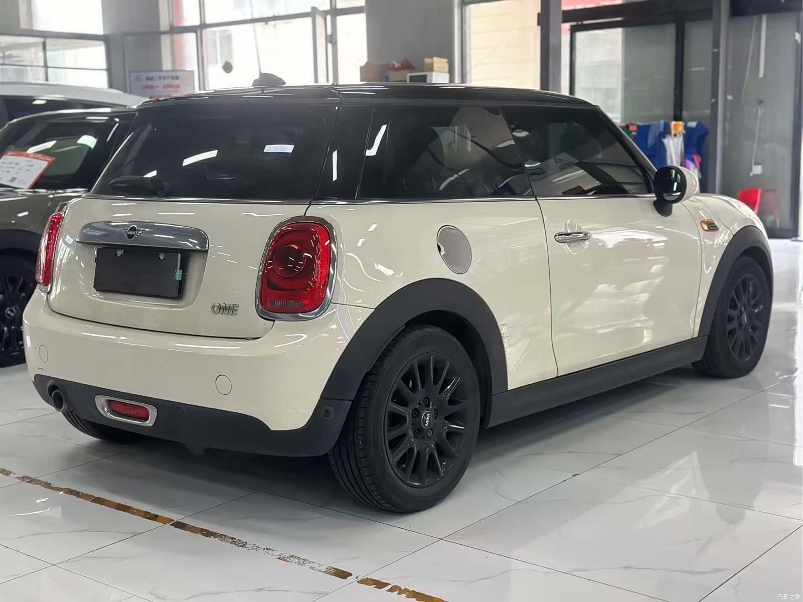 Mini ONE, 2018 4