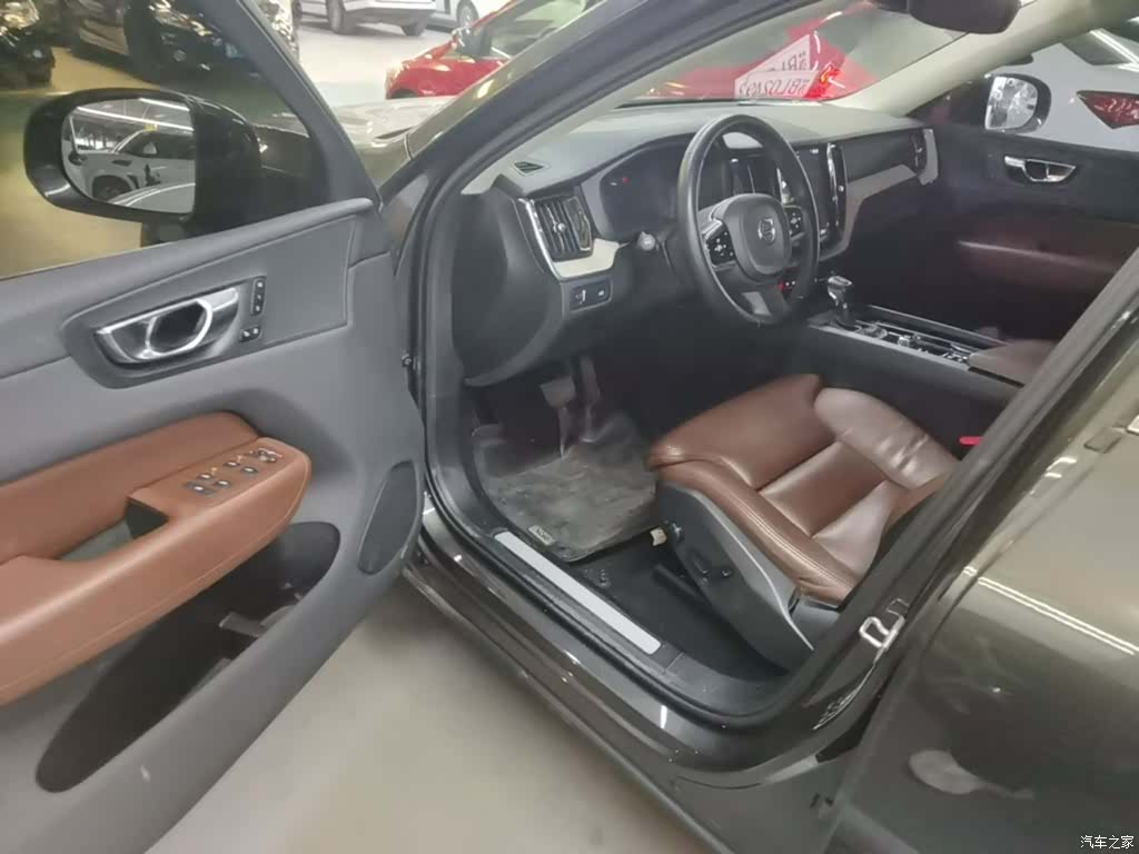 Volvo XC60, 2020 16