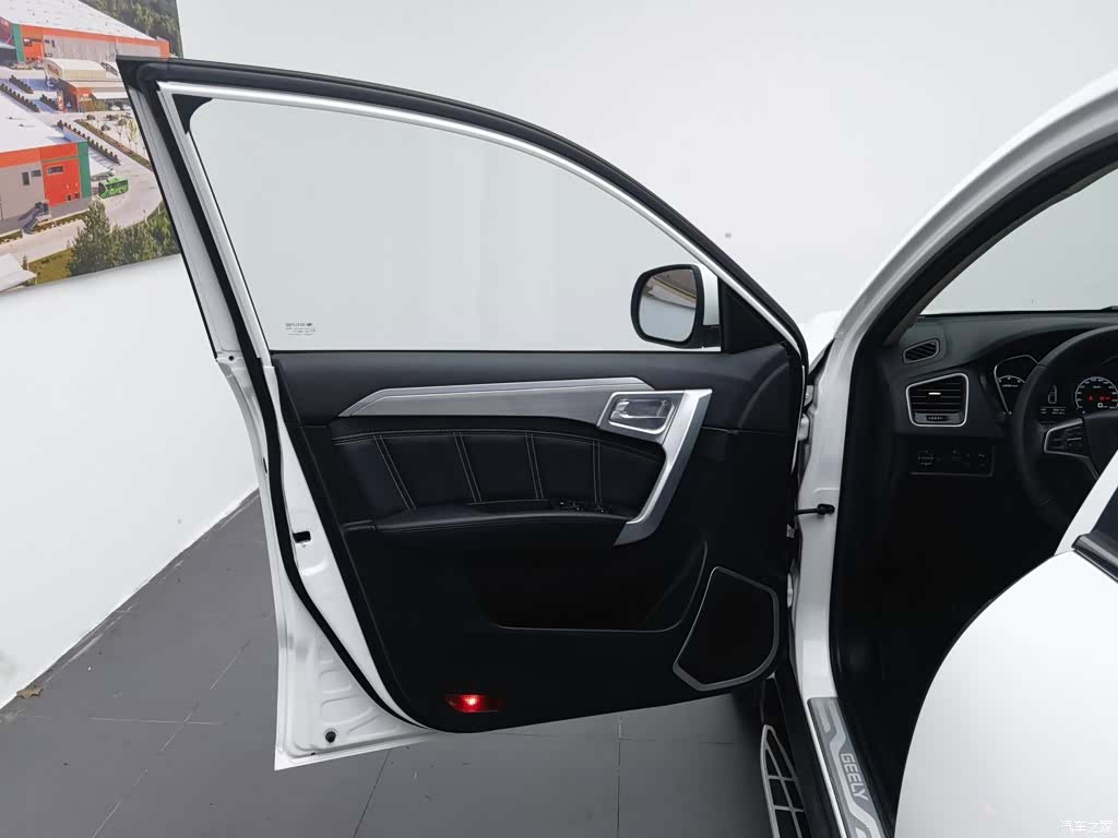 Geely X6, 2016 8