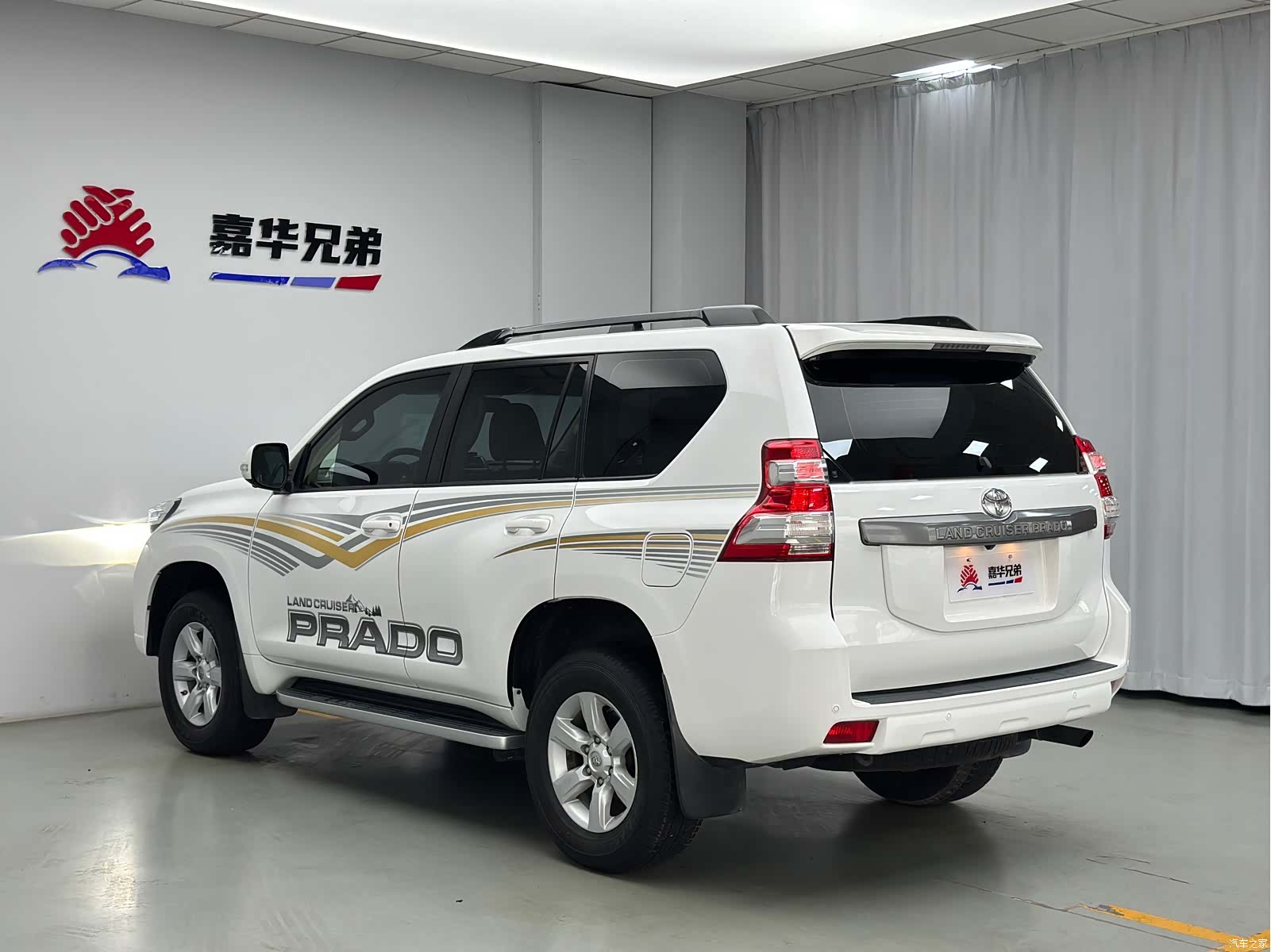 Toyota Prado, 2015 11