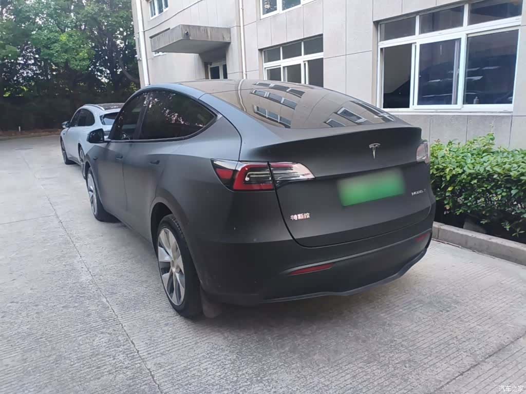 Tesla Model Y, 2021 все фото