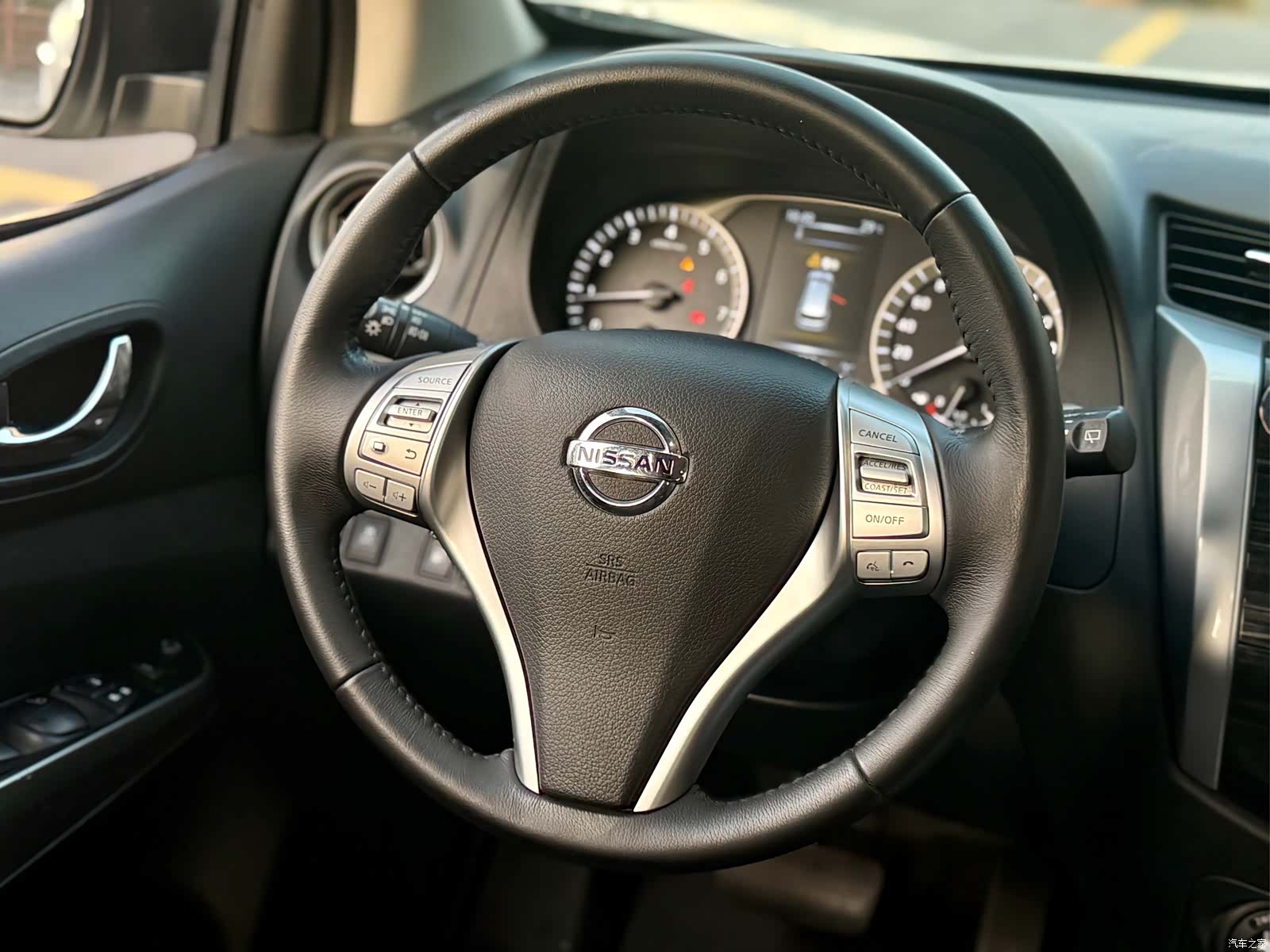 Nissan Terra, 2018 13