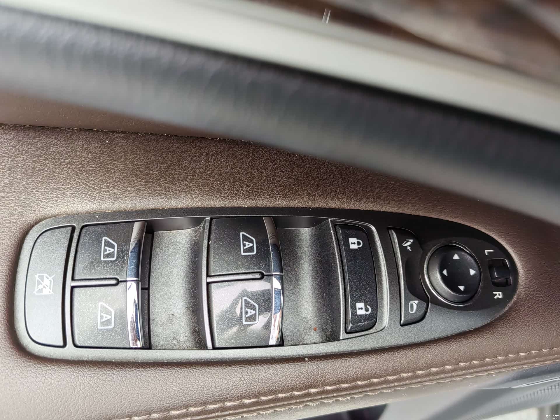 Infiniti JX35, 2014 14