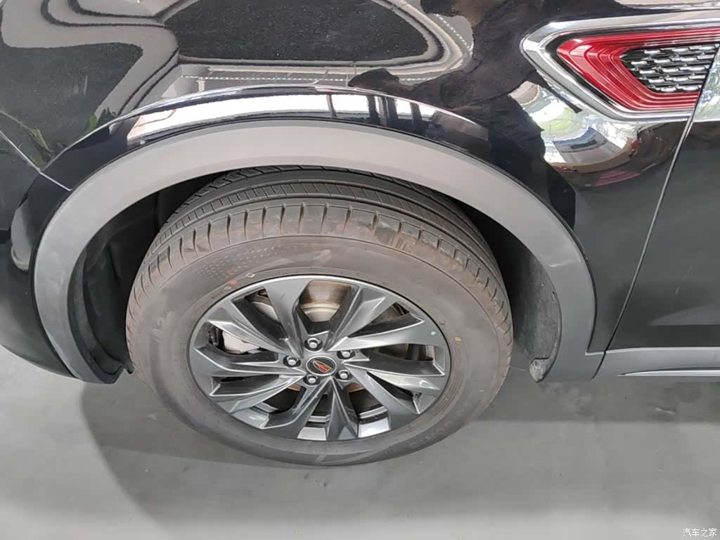 Hongqi HS5, 2025 23