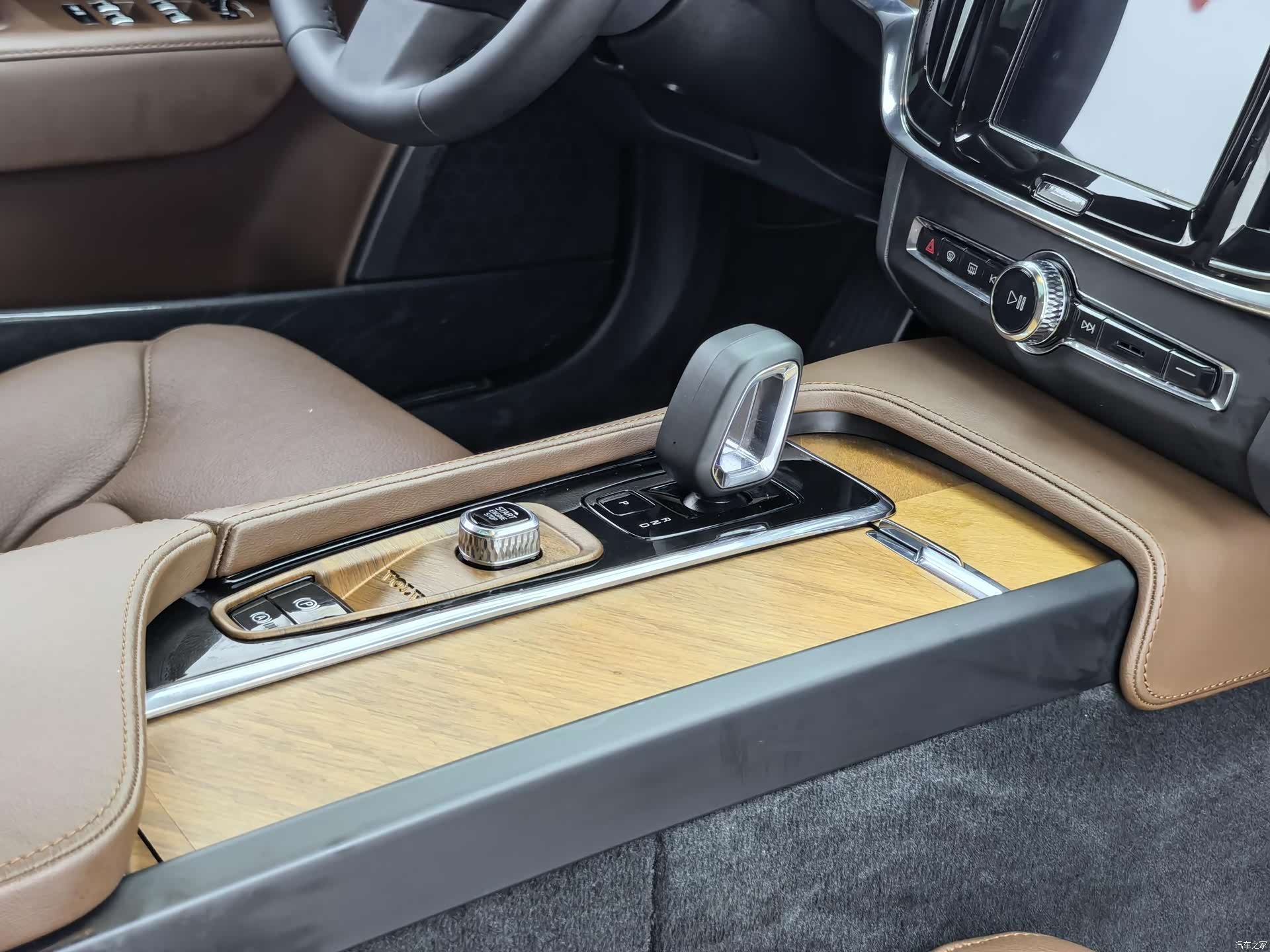 Volvo S90, 2024 все фото