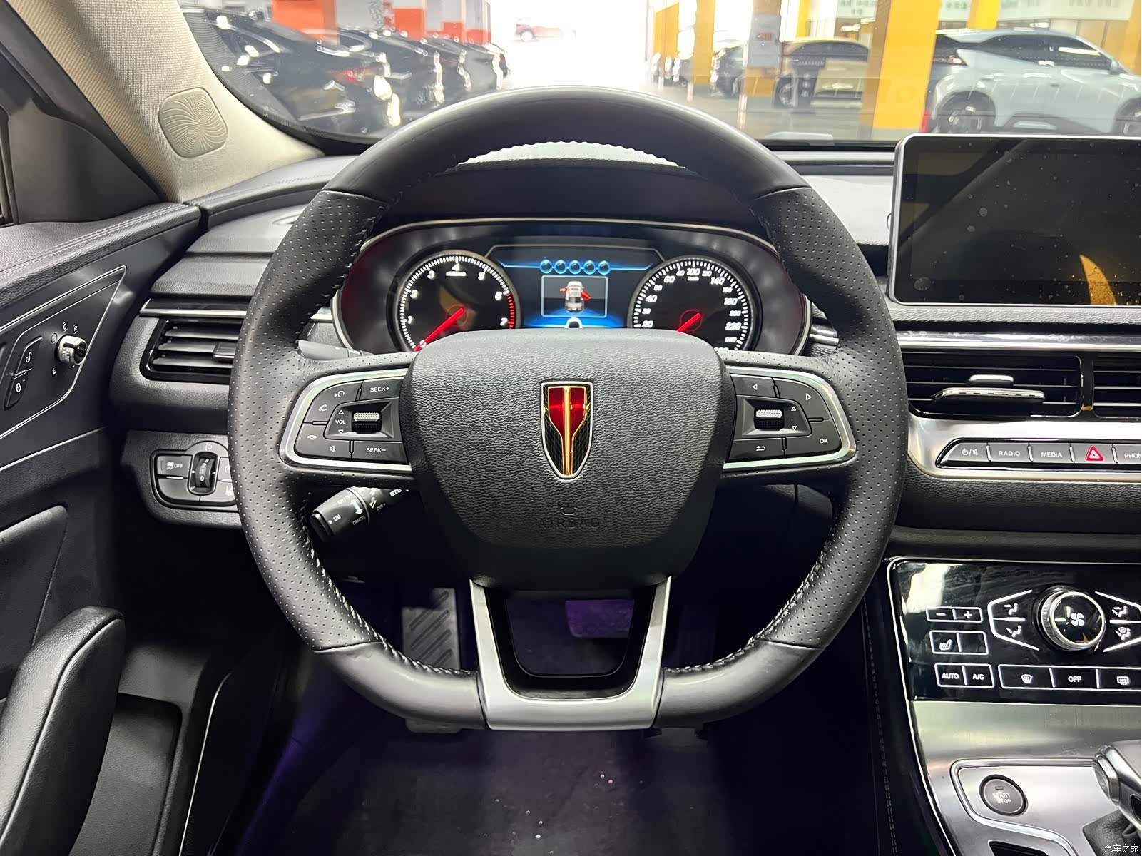 Hongqi H5, 2021 13