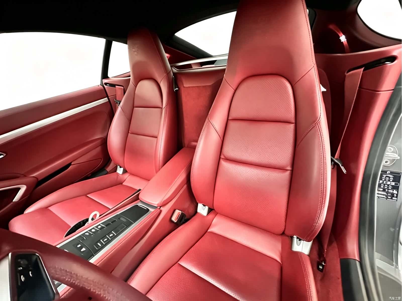 Porsche Cayman, 2020 9