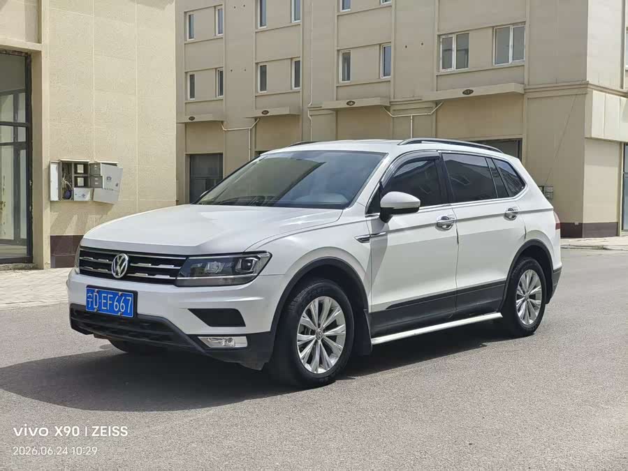 Volkswagen Tiguan L 2018, фото 1