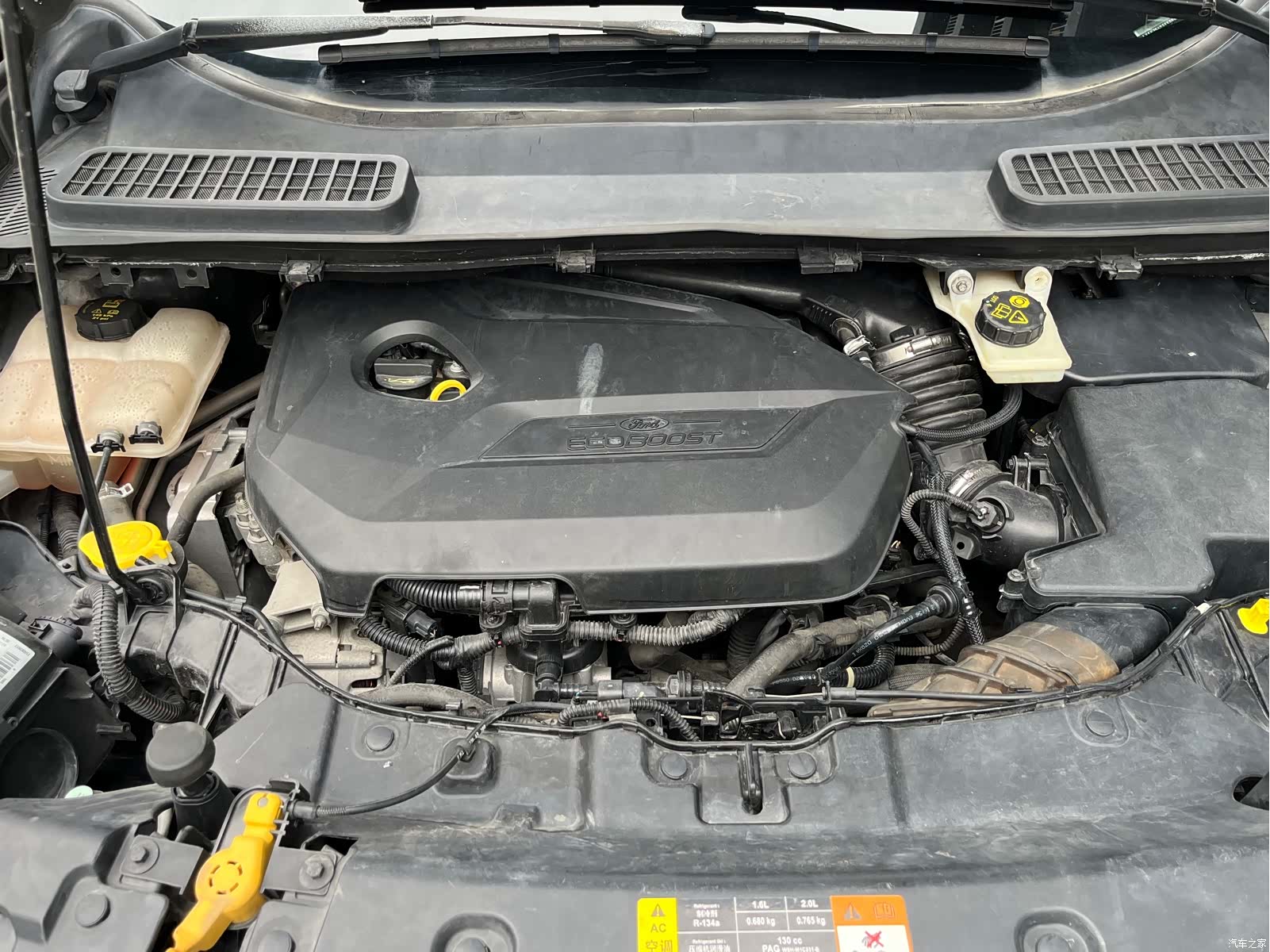 Ford Kuga, 2014 12