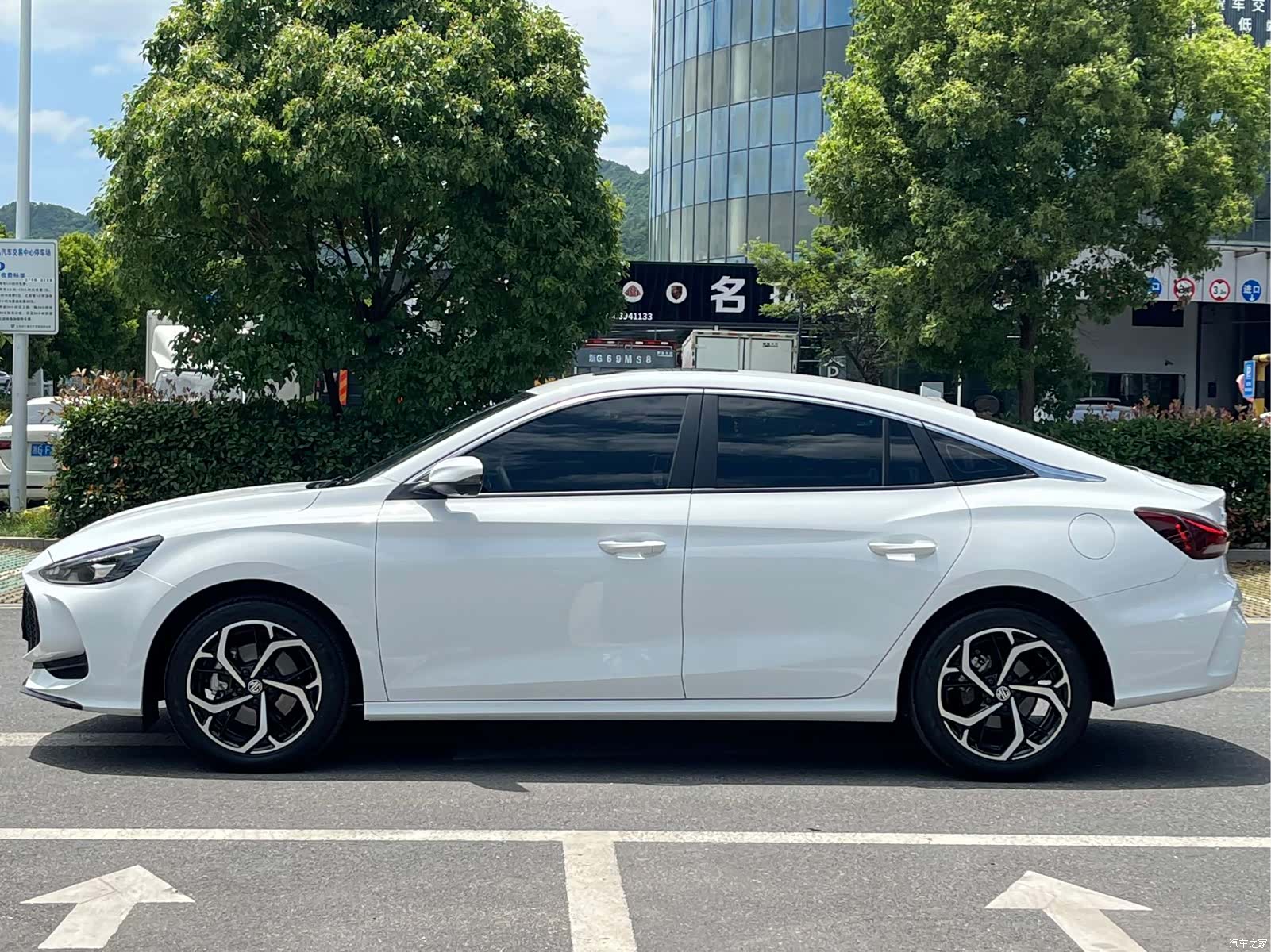 MG MG5, 2025 4