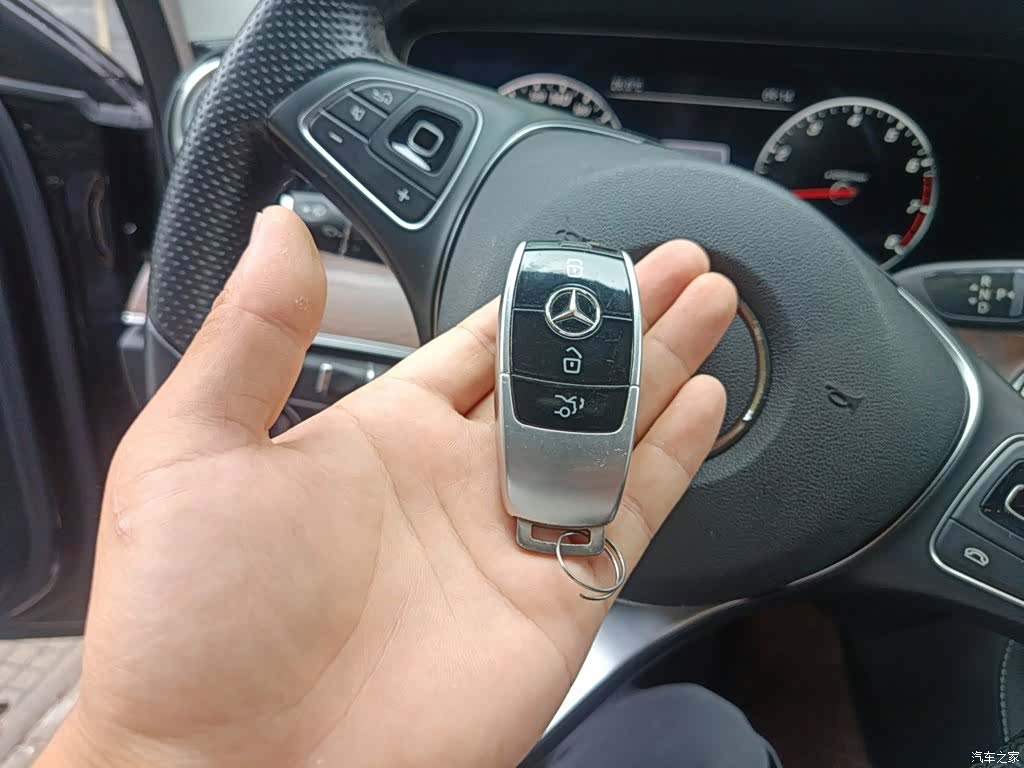 Mercedes-Benz E-Class, 2016 12