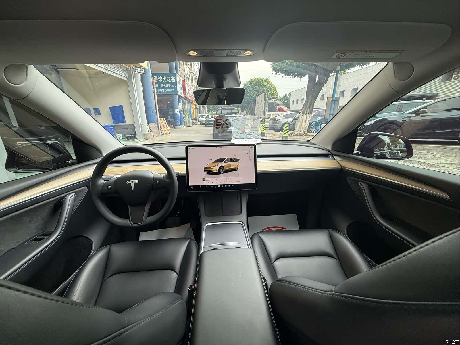 Tesla Model Y, 2022 12