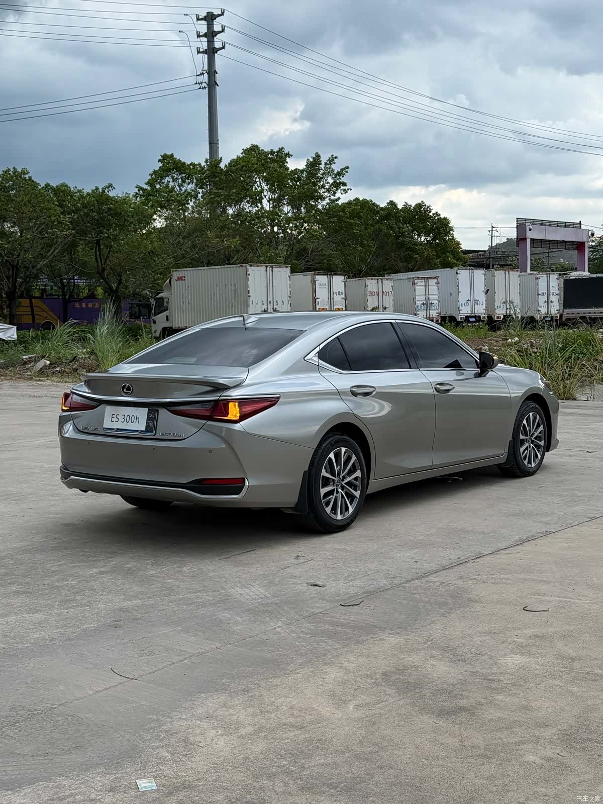 Lexus ES, 2023 10