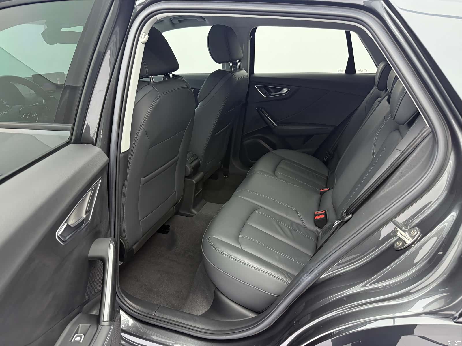 Audi Q2L, 2023 12