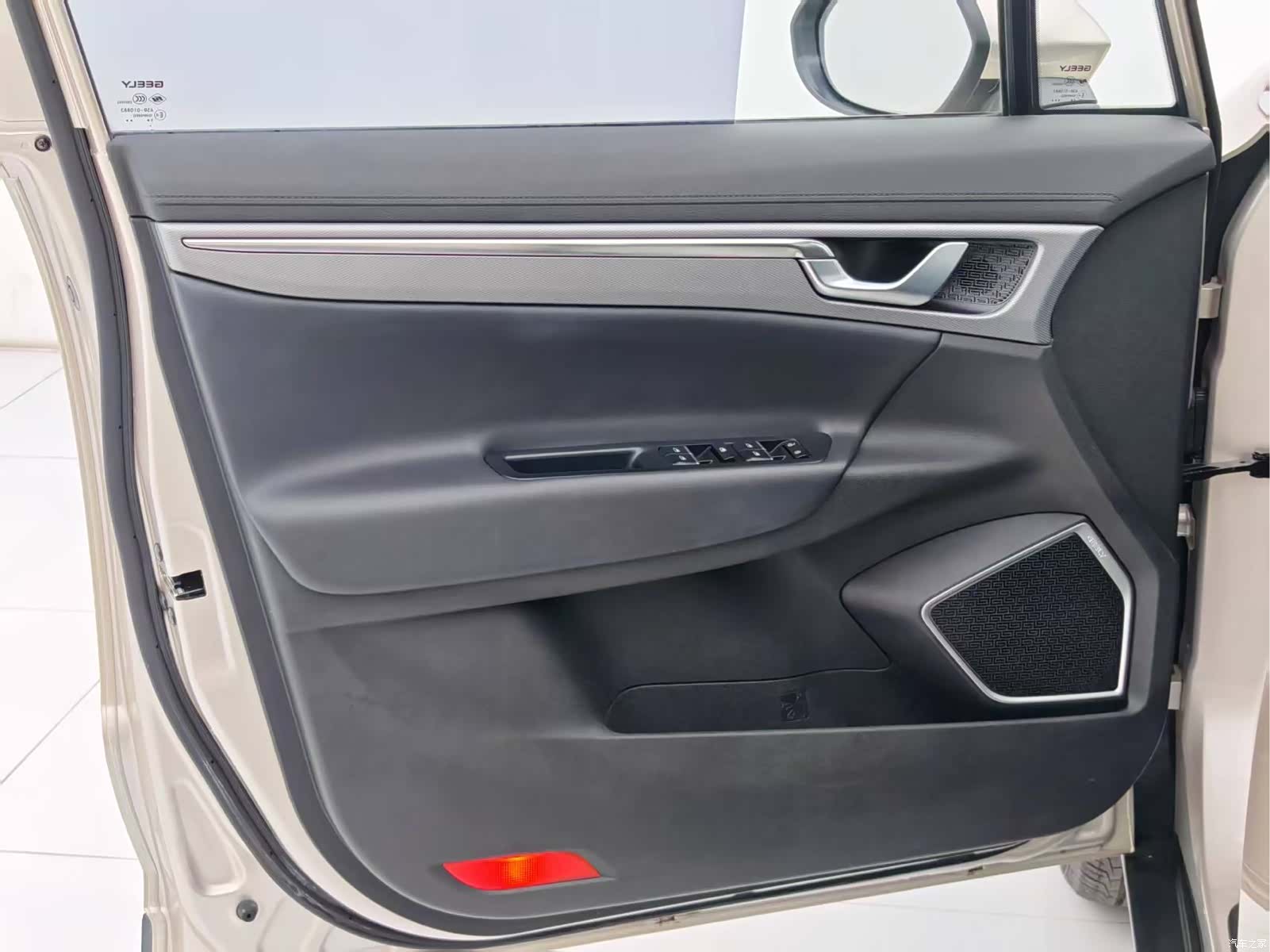 Geely Emgrand, 2018 16
