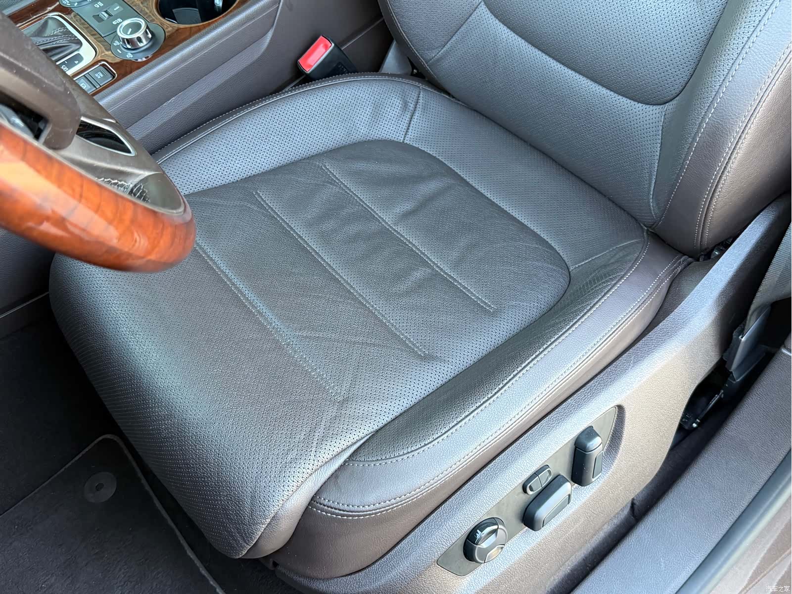Volkswagen Touareg, 2015 19