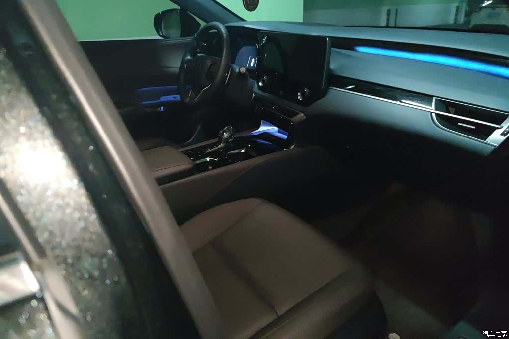 Lexus RX, 2026 8