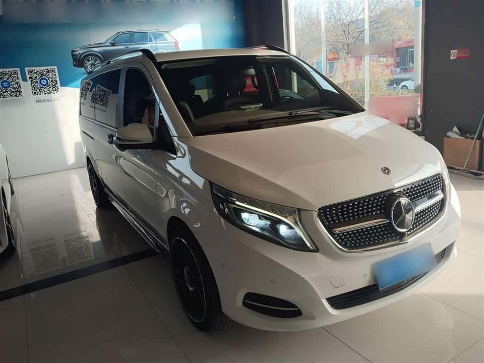 Mercedes-Benz V-class