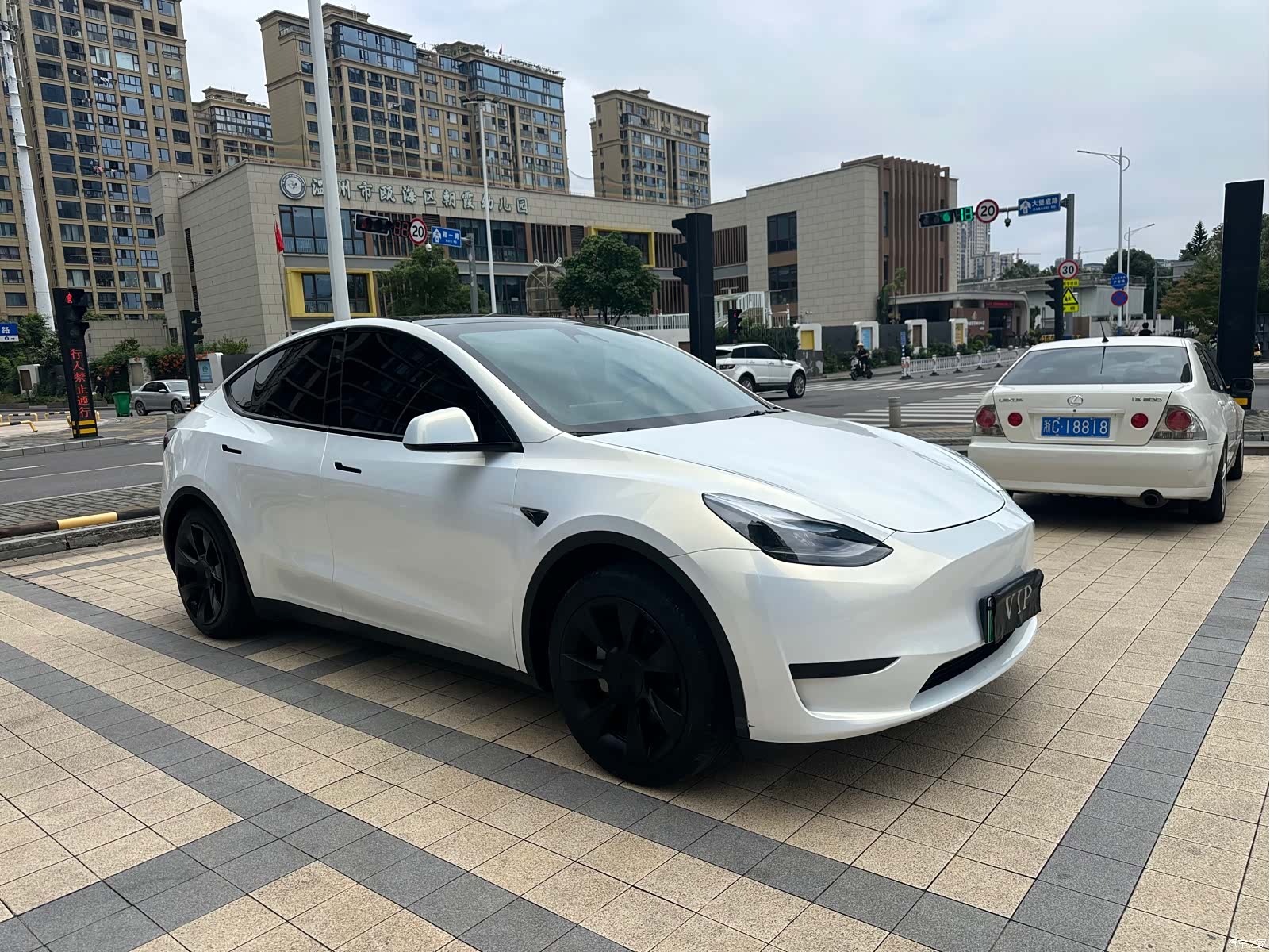 Tesla Model Y, 2024 2
